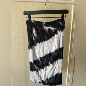 Boutique skirt black and white tie dye Med